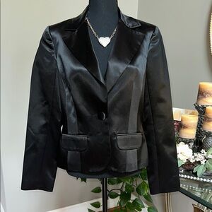 Trina Turk Black Satin Blazer with Notched Lapel and Glossy Finish